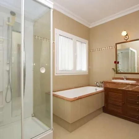 Sleeps 10 Pool Wifi