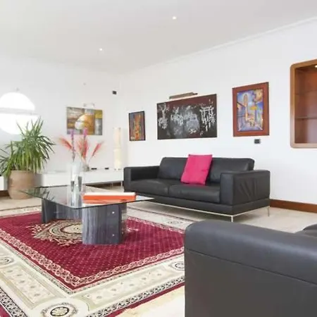 Appartement Sleeps 10 Pool Wifi *